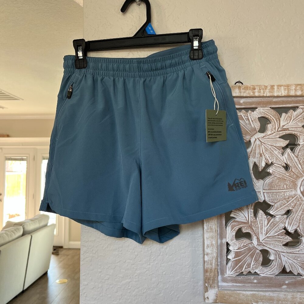 NWT kids REI shorts size L